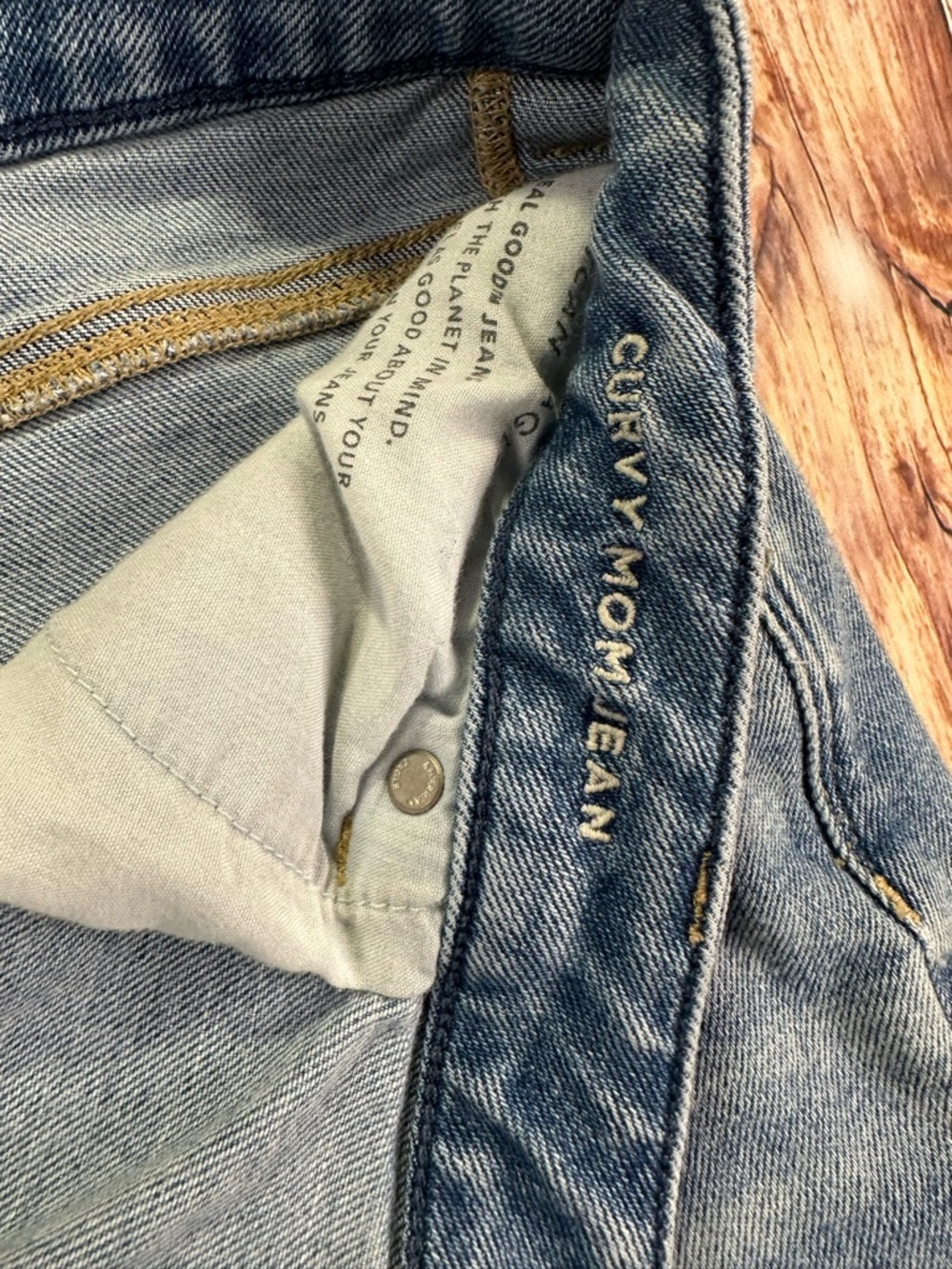 American Eagle Curvy Mom Distressed Women's Jeans - Blue Size 16 - Picture 12 of 14